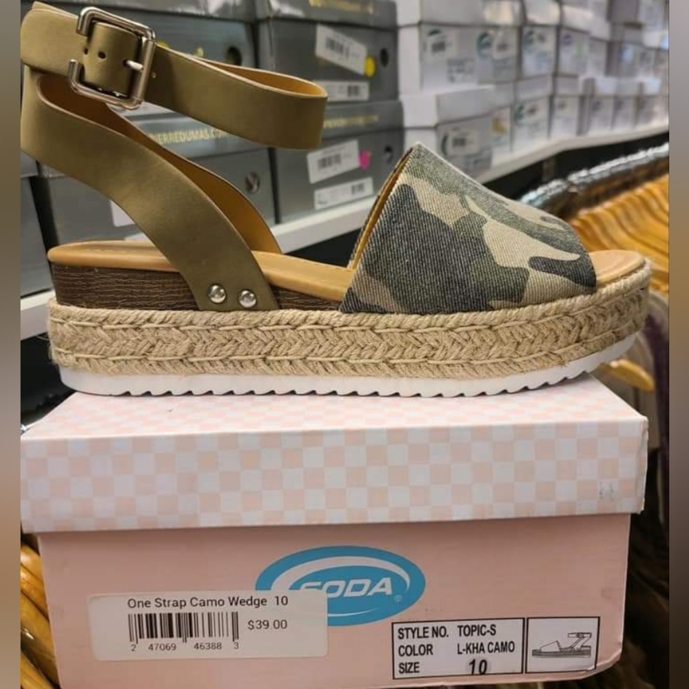 Soda camo wedge size 10